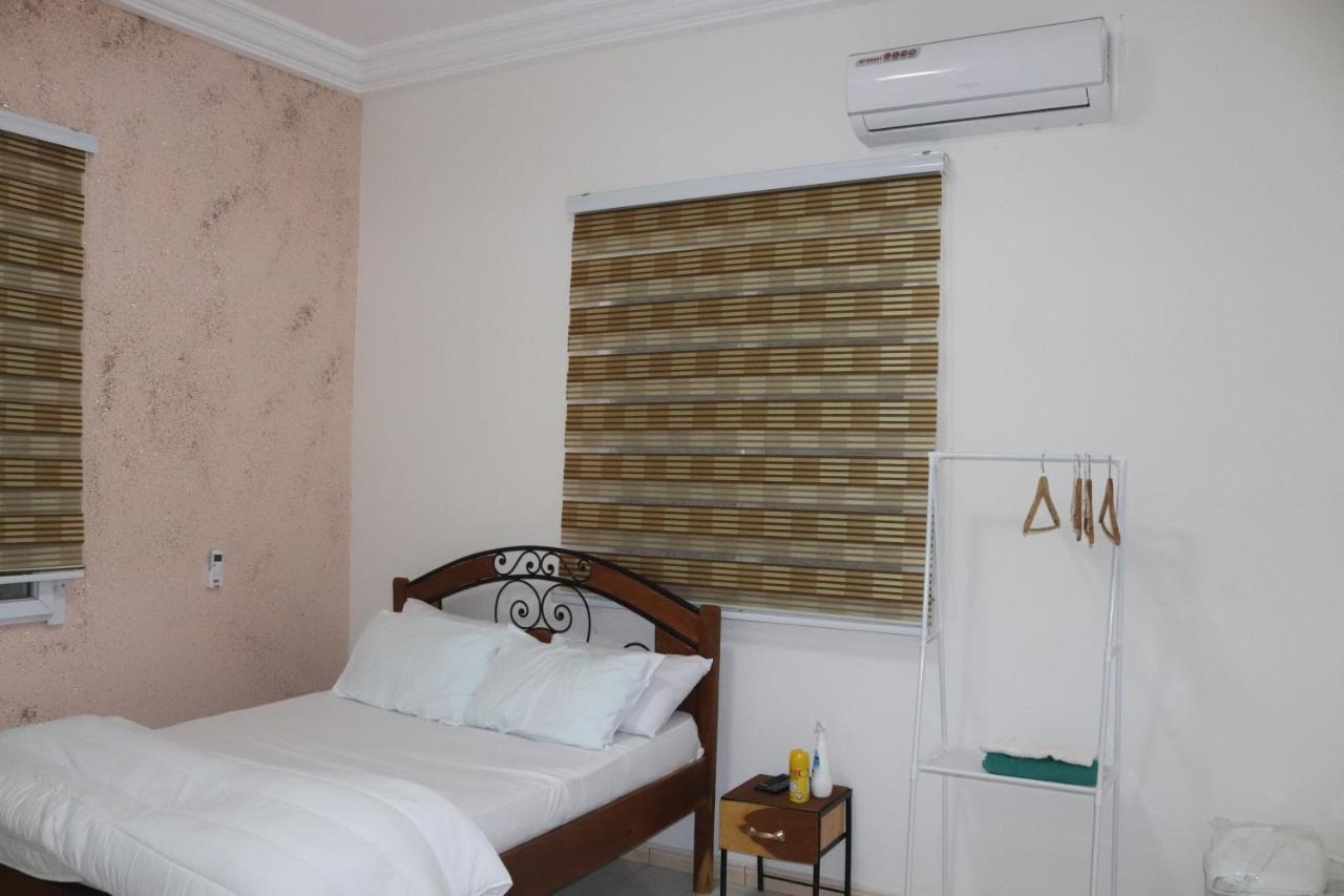 Residences Primis Thies - Appartements Et Chambres Exterior foto